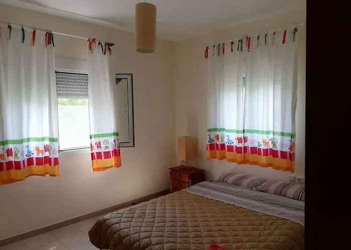 Don Bazilio Seahouse * Leptokaryá